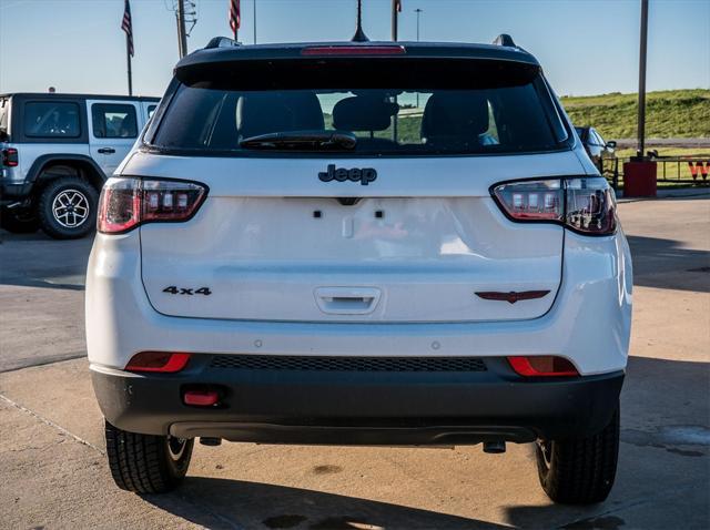 new 2024 Jeep Compass car, priced at $33,500