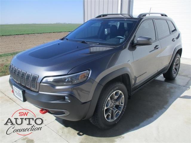 used 2020 Jeep Cherokee car, priced at $15,940