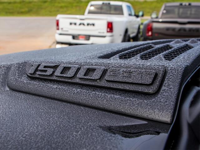 new 2025 Ram 1500 car, priced at $58,641