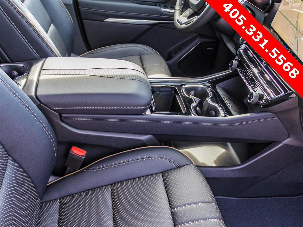new 2025 Chevrolet Traverse car, priced at $56,835
