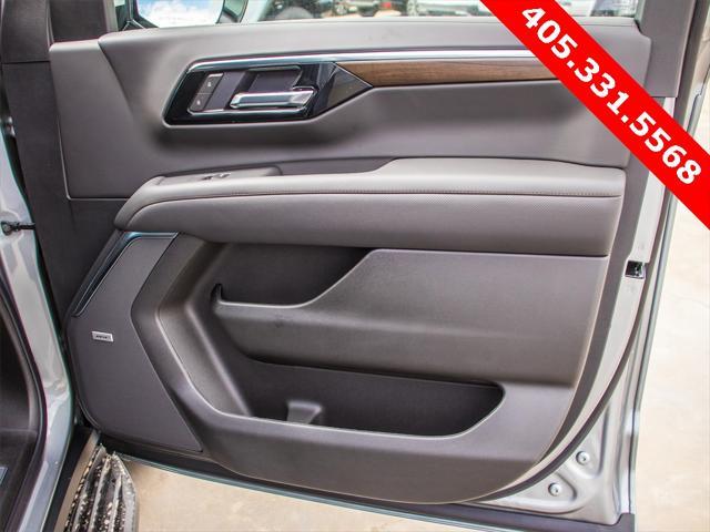 new 2025 Chevrolet Suburban car, priced at $87,320