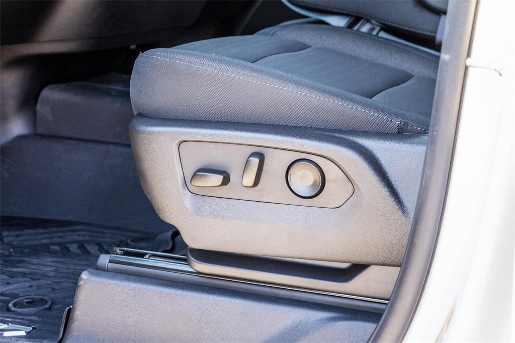 new 2025 Chevrolet Silverado 2500 car, priced at $68,900