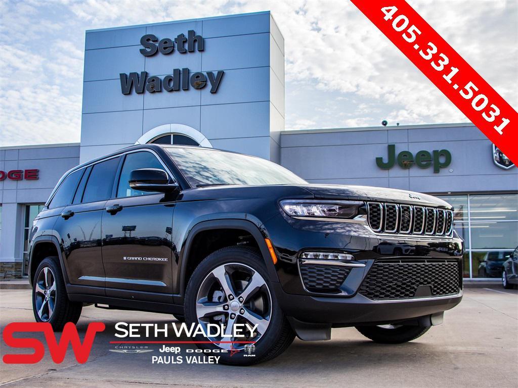 new 2025 Jeep Grand Cherokee car, priced at $44,994