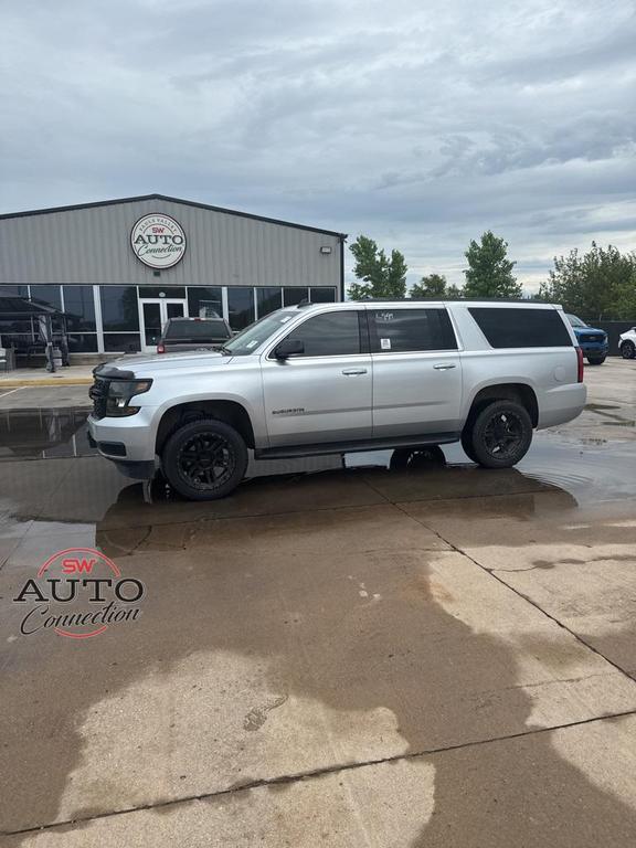 used 2020 Chevrolet Suburban car, priced at $21,940