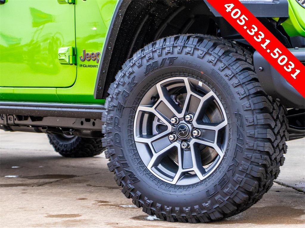 new 2025 Jeep Gladiator car, priced at $60,551