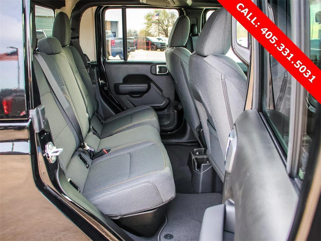 new 2025 Jeep Gladiator car, priced at $39,066