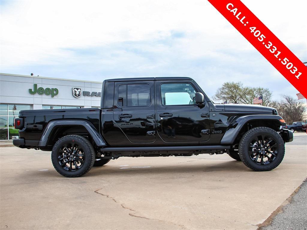 new 2025 Jeep Gladiator car, priced at $39,066