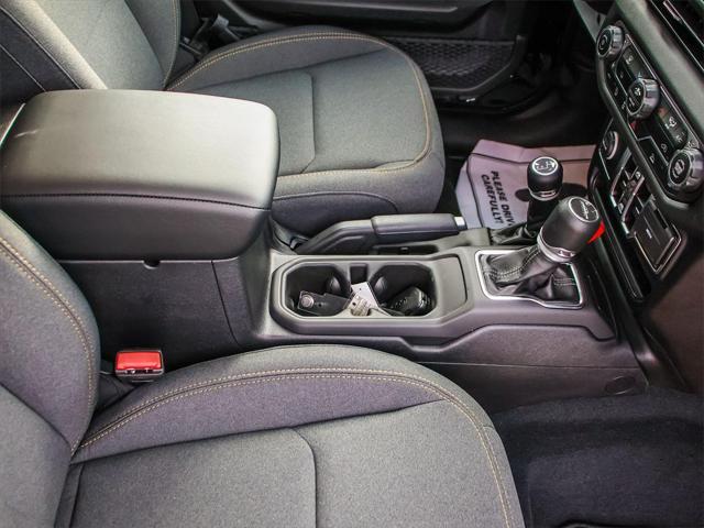 new 2025 Jeep Gladiator car, priced at $39,943