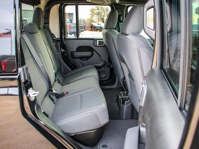 new 2025 Jeep Gladiator car, priced at $39,943