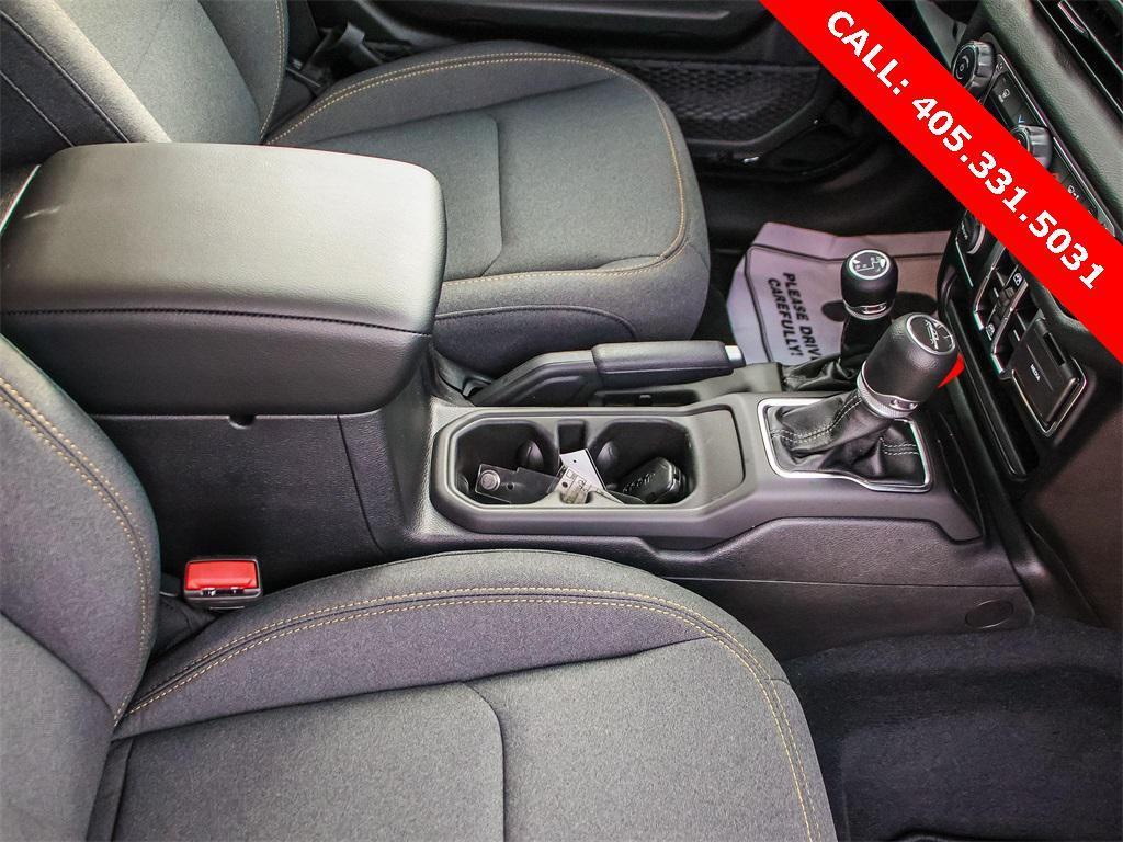 new 2025 Jeep Gladiator car, priced at $39,066