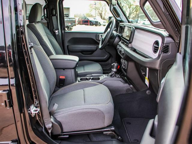 new 2025 Jeep Gladiator car, priced at $39,943