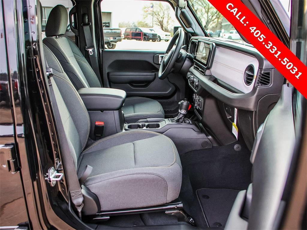 new 2025 Jeep Gladiator car, priced at $39,066