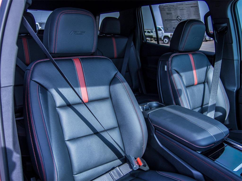 new 2026 Chevrolet Traverse car, priced at $58,215