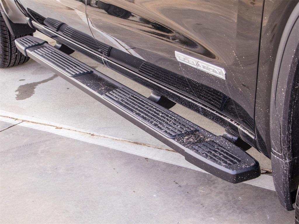 new 2025 GMC Sierra 1500 car, priced at $56,553