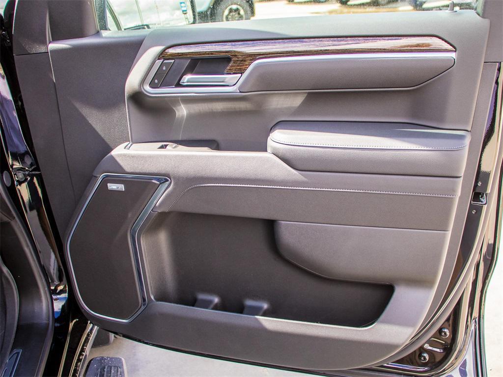 new 2025 GMC Sierra 1500 car, priced at $56,553