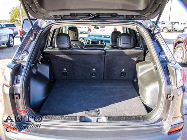 used 2019 Jeep Cherokee car, priced at $14,675