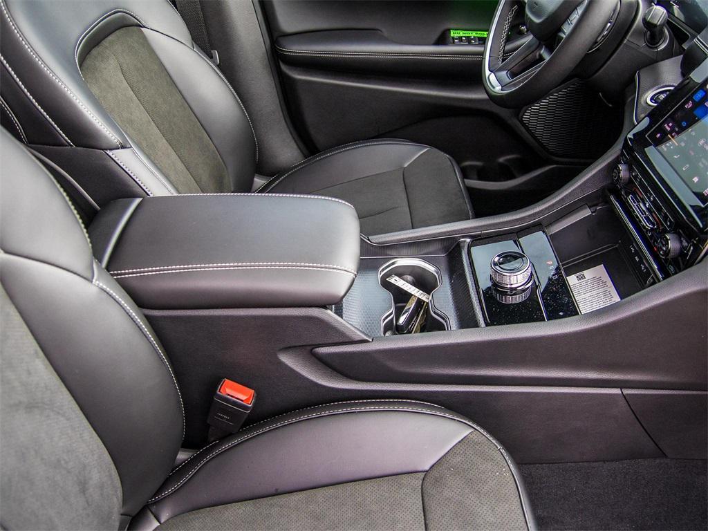 new 2025 Jeep Grand Cherokee L car, priced at $42,472