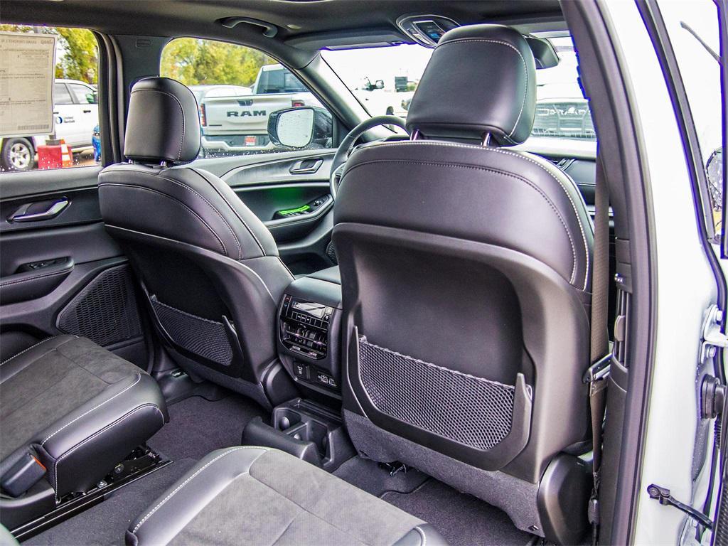 new 2025 Jeep Grand Cherokee L car, priced at $42,472