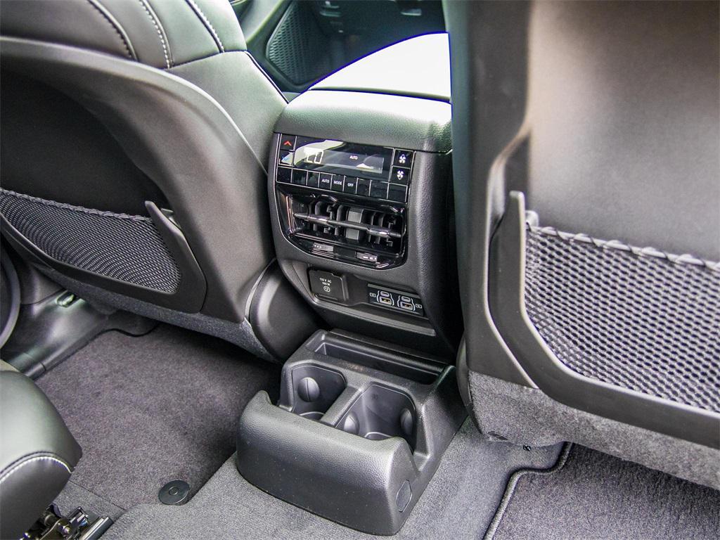 new 2025 Jeep Grand Cherokee L car, priced at $42,472