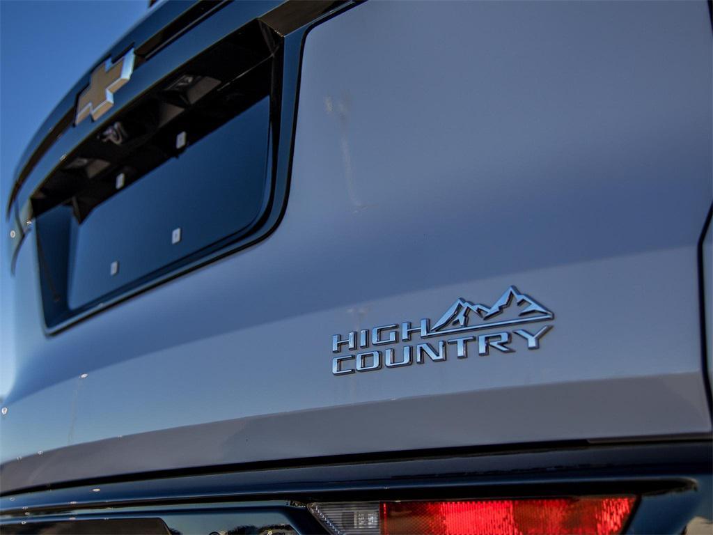 new 2026 Chevrolet Traverse car, priced at $63,004