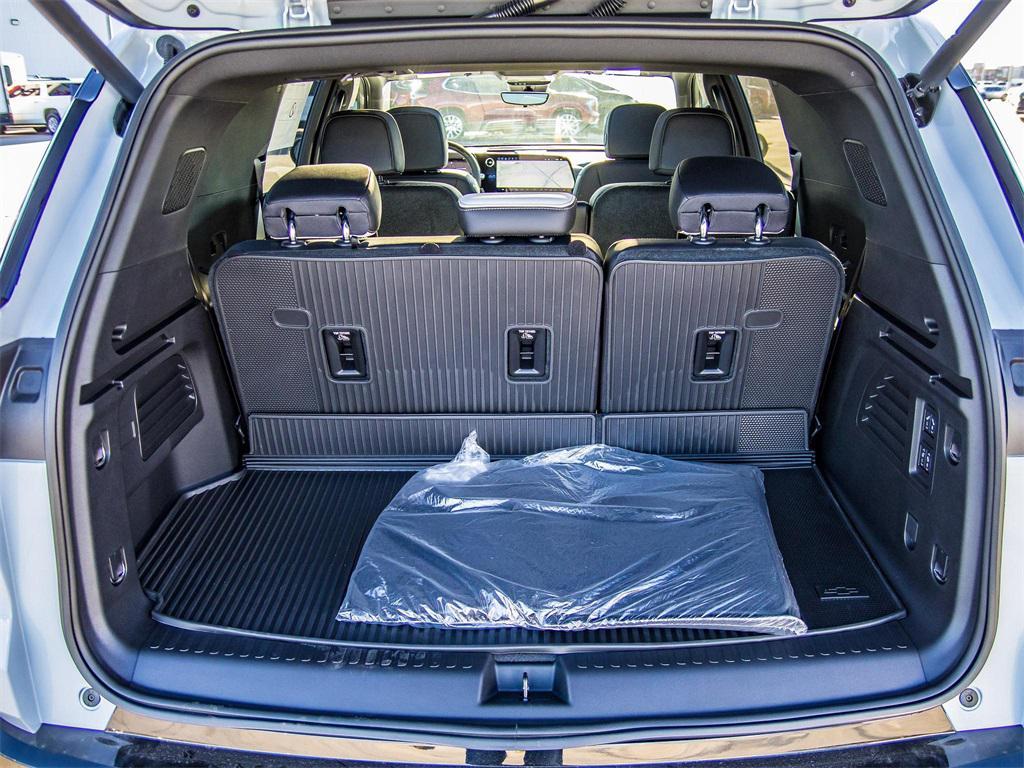 new 2026 Chevrolet Traverse car, priced at $63,004