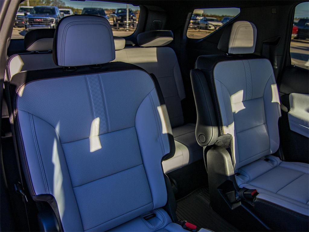 new 2026 Chevrolet Traverse car, priced at $63,004