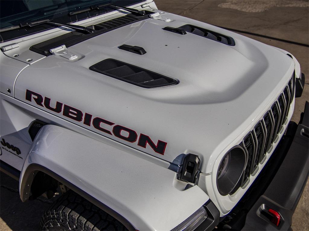 new 2026 Jeep Gladiator car, priced at $57,642