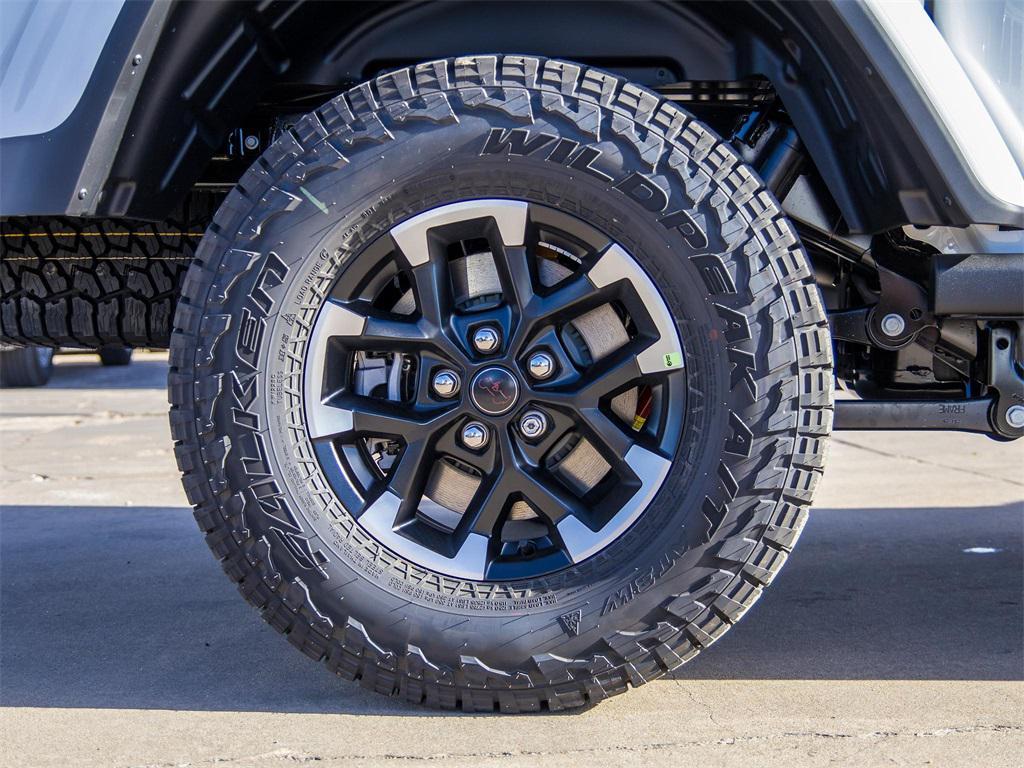 new 2026 Jeep Gladiator car, priced at $57,642