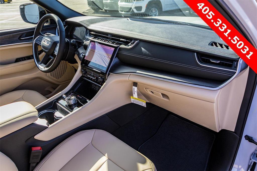 new 2025 Jeep Grand Cherokee car, priced at $42,192