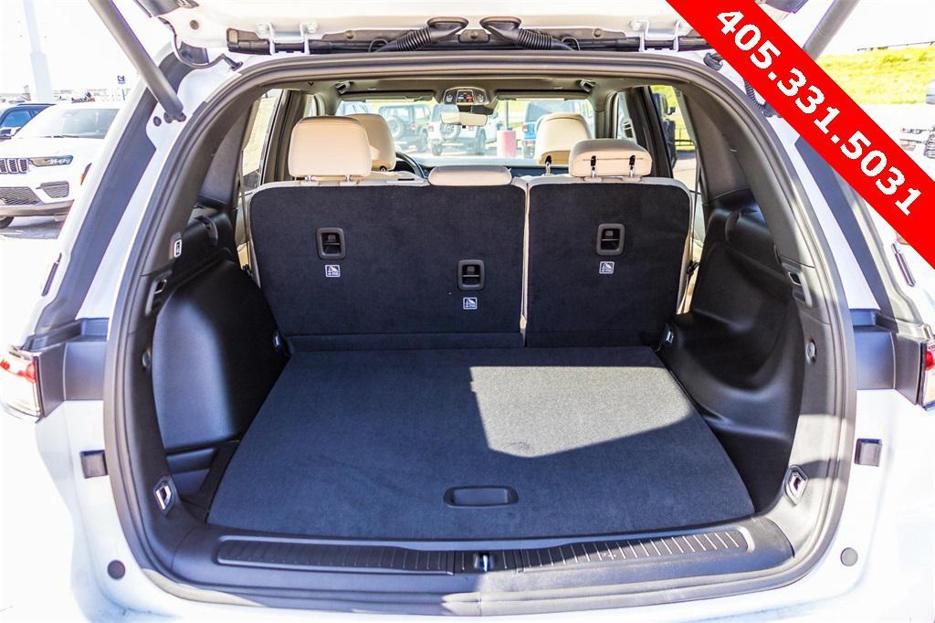 new 2025 Jeep Grand Cherokee car, priced at $42,192
