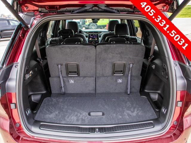 new 2025 Jeep Grand Cherokee L car, priced at $39,929