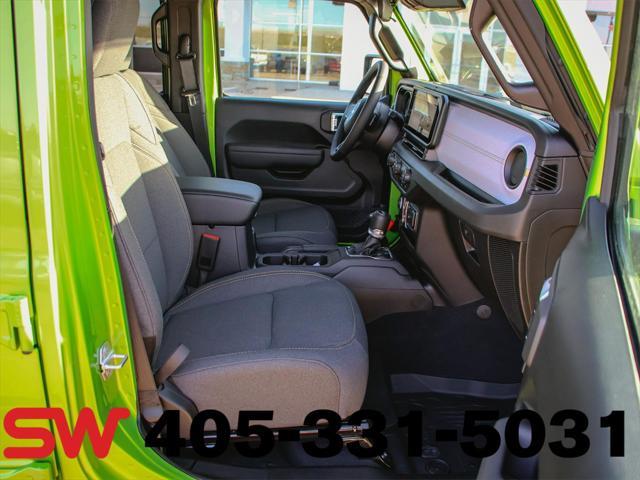 new 2025 Jeep Wrangler car, priced at $46,081