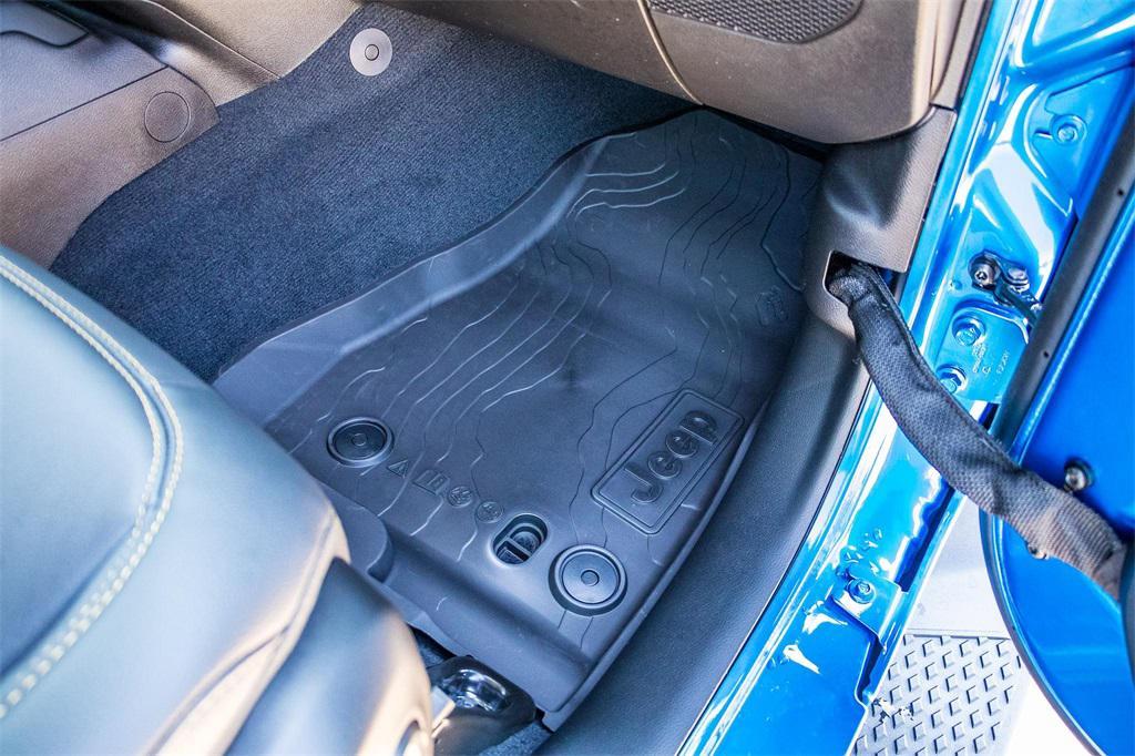 new 2025 Jeep Gladiator car, priced at $45,056