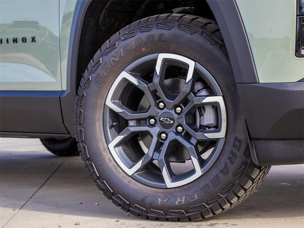 new 2026 Chevrolet Equinox car, priced at $38,290