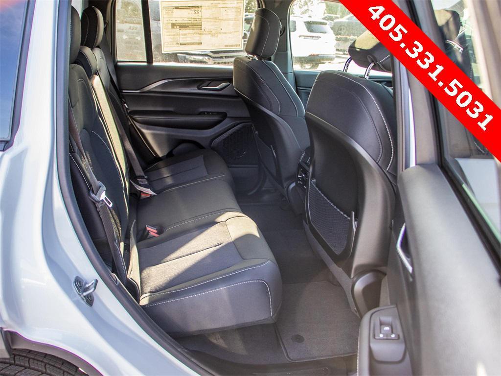 new 2025 Jeep Grand Cherokee car, priced at $32,620