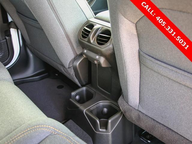 new 2025 Jeep Gladiator car, priced at $37,227