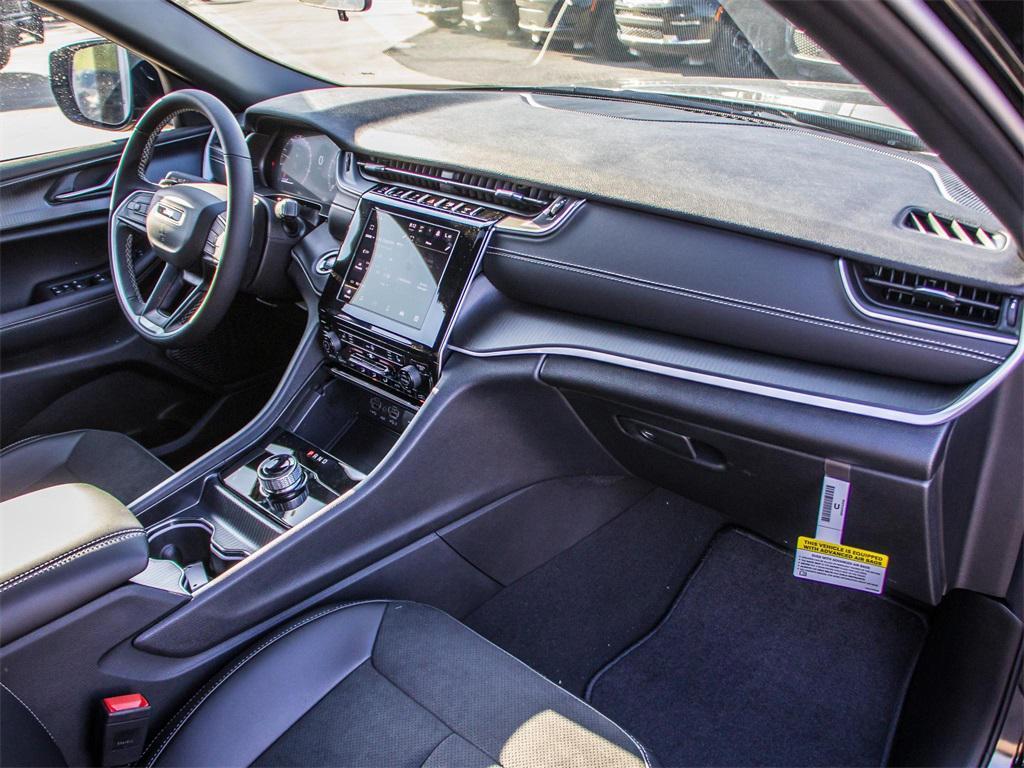 new 2025 Jeep Grand Cherokee L car, priced at $42,729