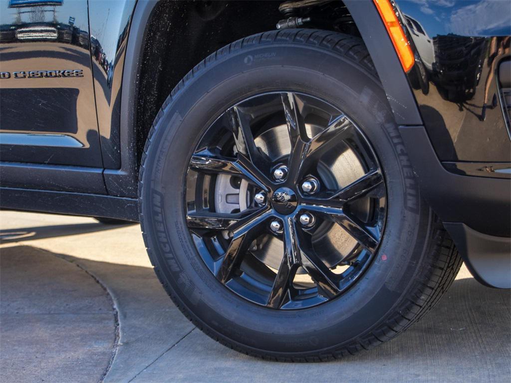 new 2025 Jeep Grand Cherokee L car, priced at $42,729