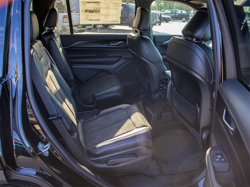 new 2025 Jeep Grand Cherokee L car, priced at $42,729