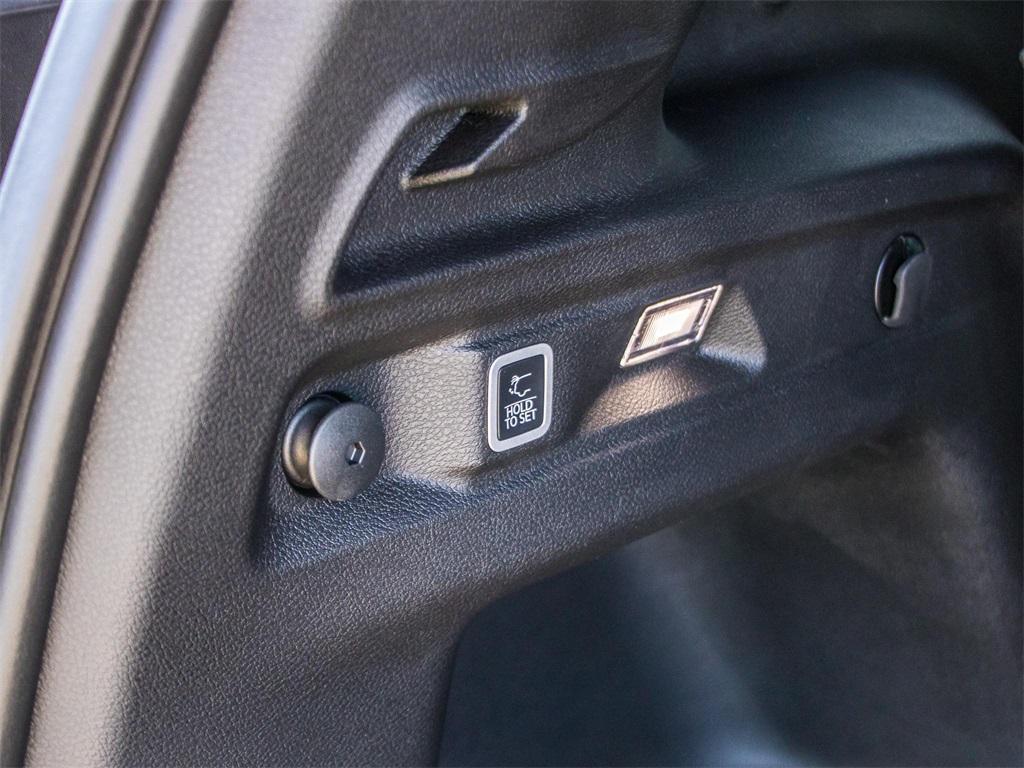 new 2025 Jeep Grand Cherokee L car, priced at $42,729