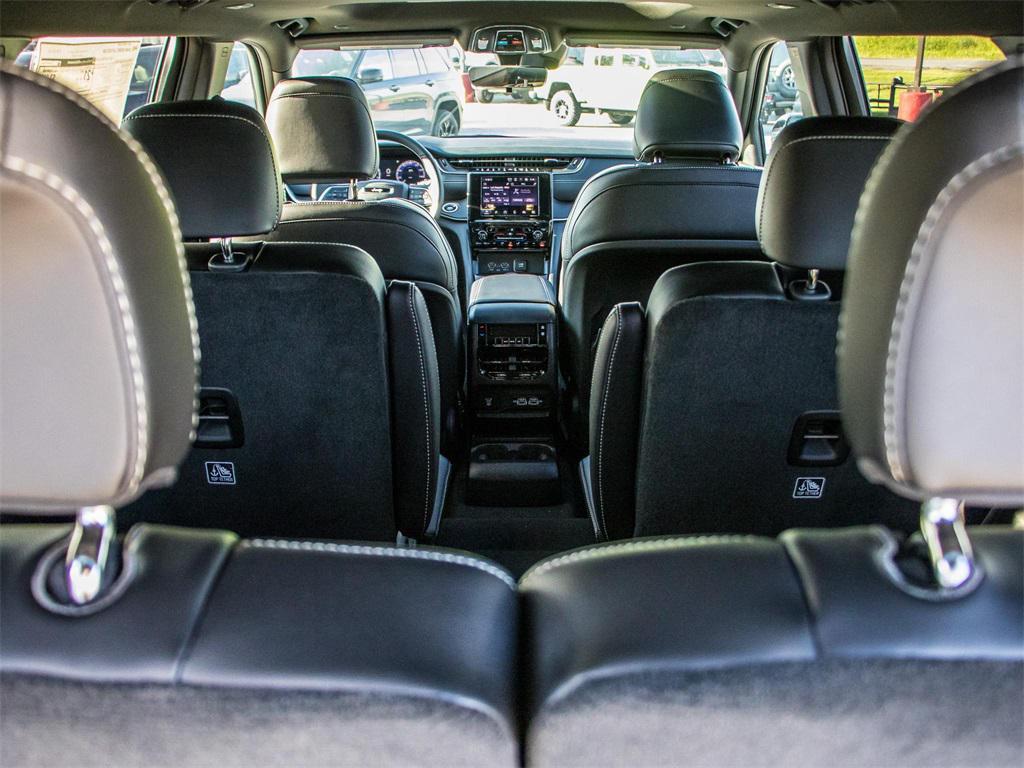 new 2025 Jeep Grand Cherokee L car, priced at $42,729