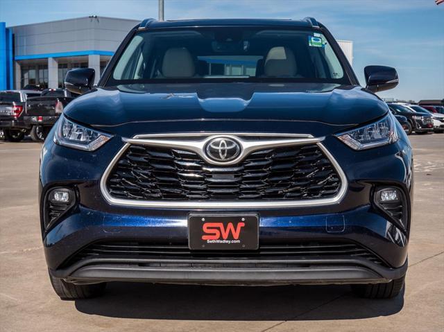 used 2020 Toyota Highlander car, priced at $25,496