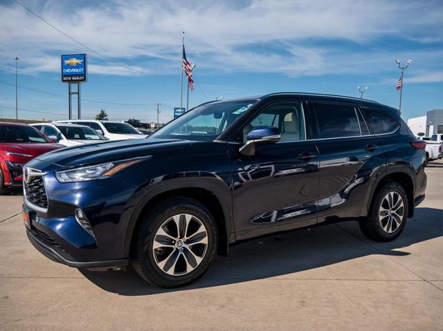 used 2020 Toyota Highlander car, priced at $25,496