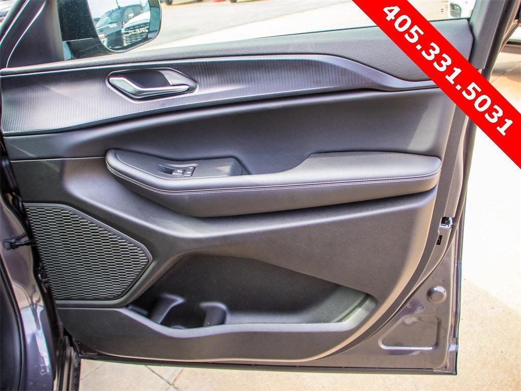 new 2025 Jeep Grand Cherokee L car, priced at $40,202