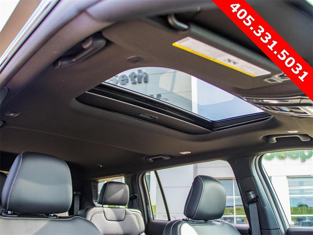 new 2025 Jeep Grand Cherokee L car, priced at $40,202