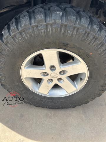used 2015 Jeep Wrangler Unlimited car, priced at $12,518