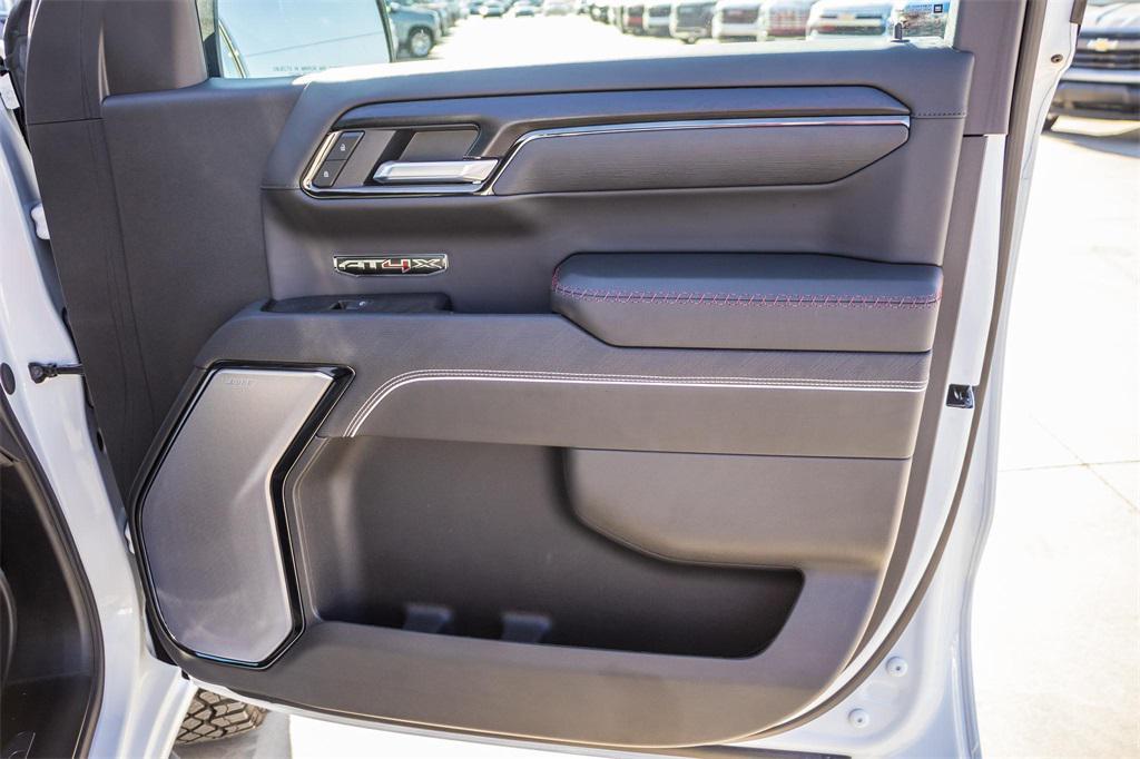 new 2025 GMC Sierra 1500 car, priced at $76,829