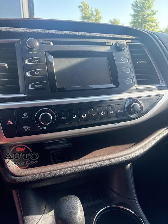 used 2017 Toyota Highlander car, priced at $16,943