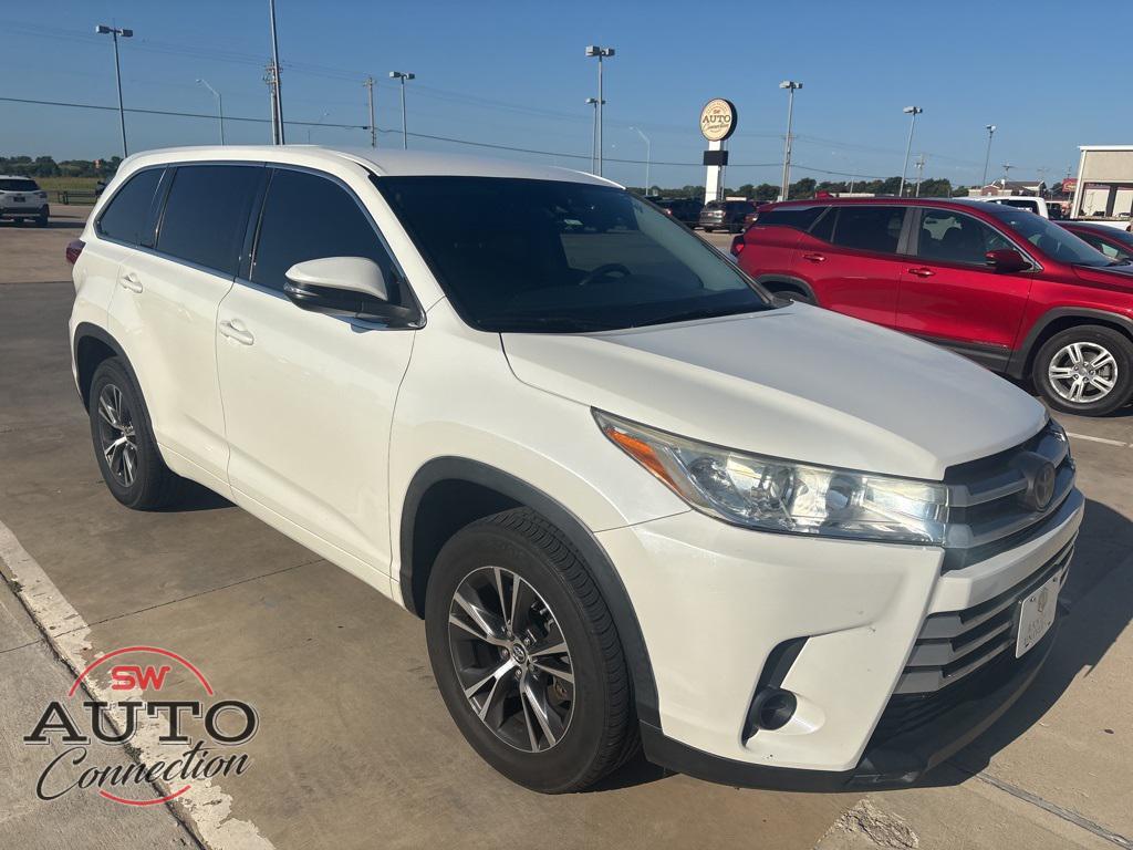 used 2017 Toyota Highlander car, priced at $16,943