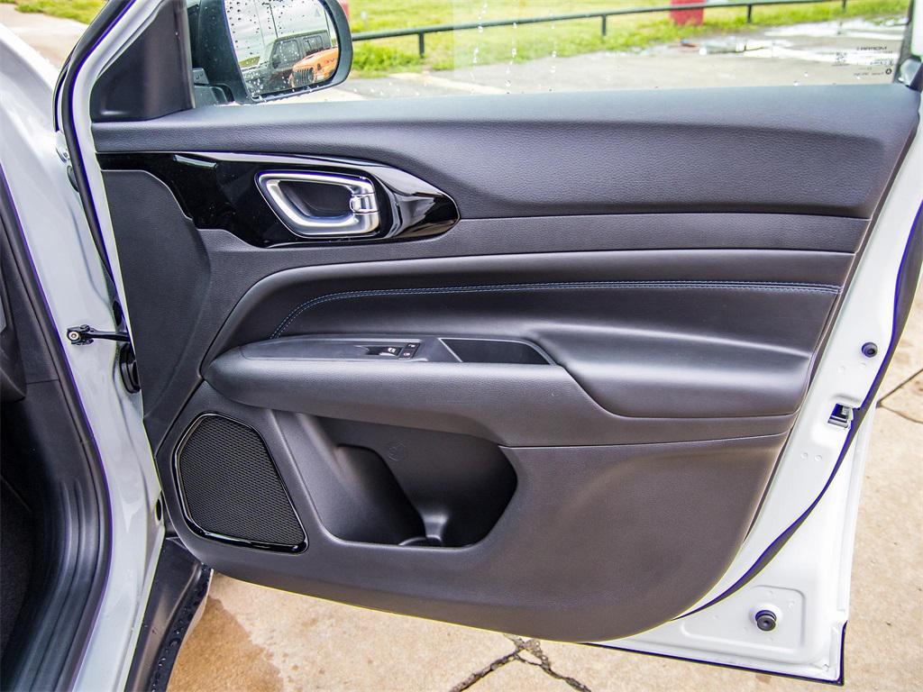 new 2026 Jeep Compass car, priced at $31,190